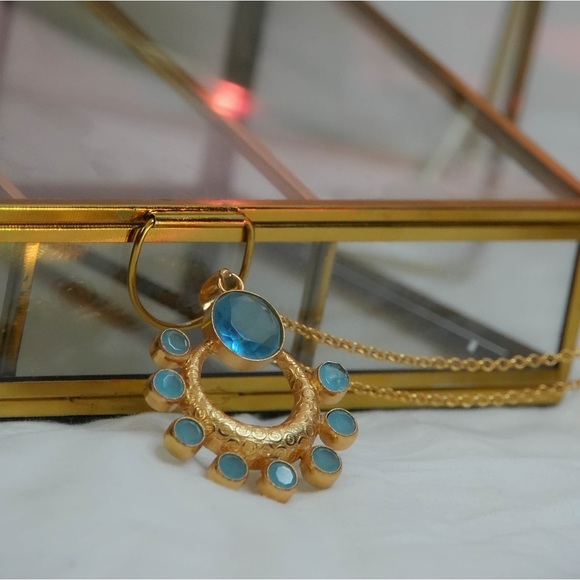 Zara Jewelry - Brand new zara limited edition gold plated brass pendent necklace from New York